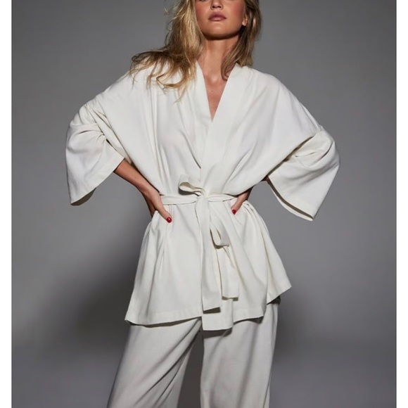 Skims Other - SKIMS Drapey Cotton Robe